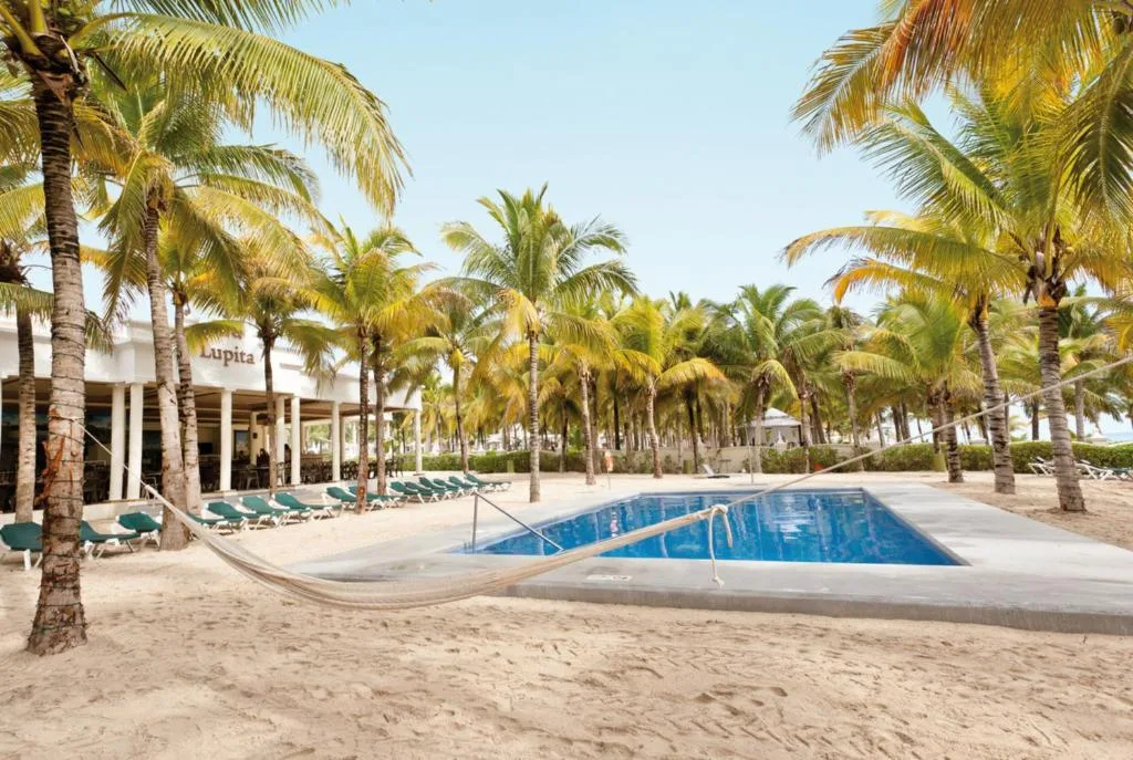 Riu Lupita: another view
