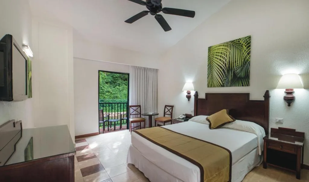 Riu Lupita: another view