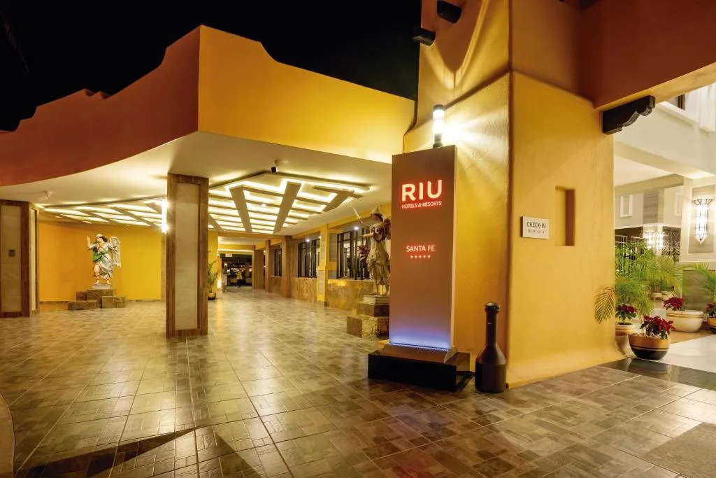 Hotel Riu Santa Fe: another view