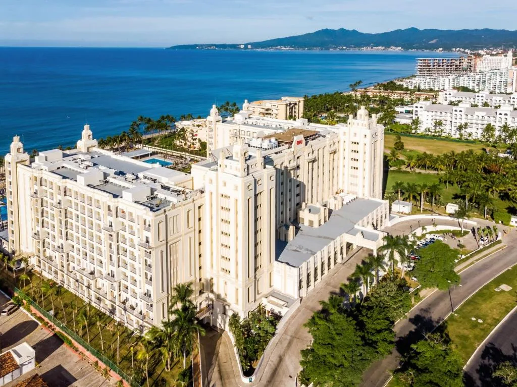 Hotel Riu Vallarta: another view