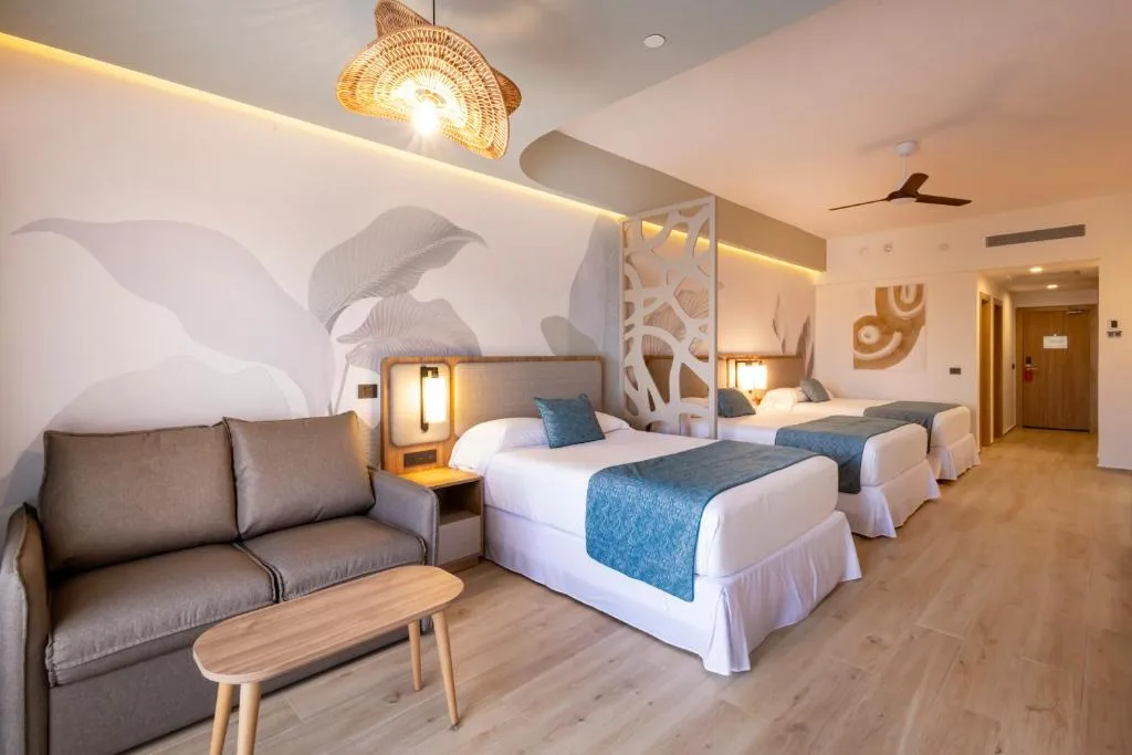 Riu Ventura: another view