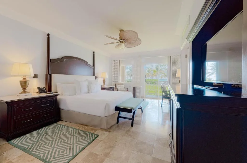 Royal Hideaway Playacar: another view