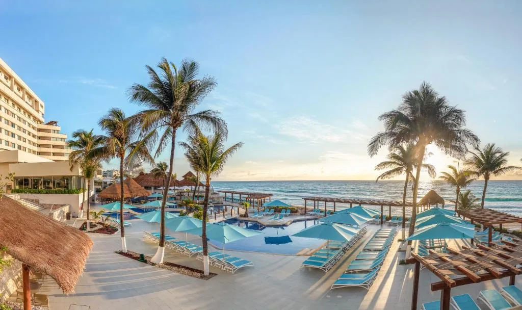 Royal Solaris Cancun: another view