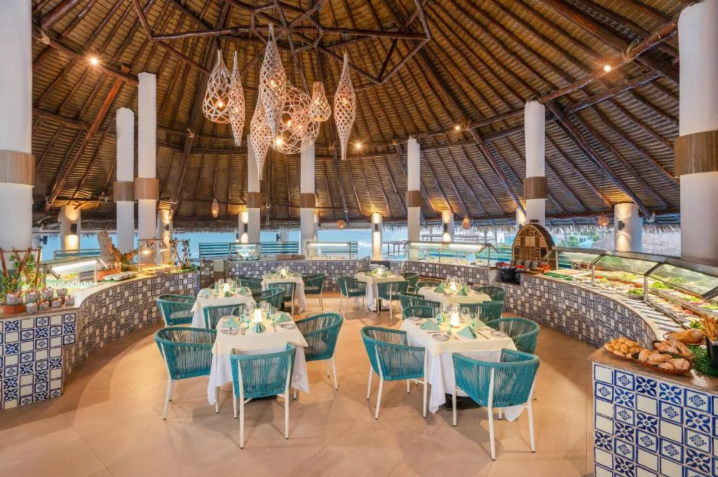 Royal Solaris Cancun: another view