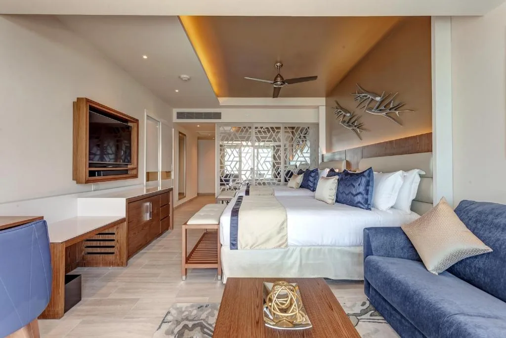 Royalton CHIC Cancun, An Autograph Collection All-Inclusive Resort: another view