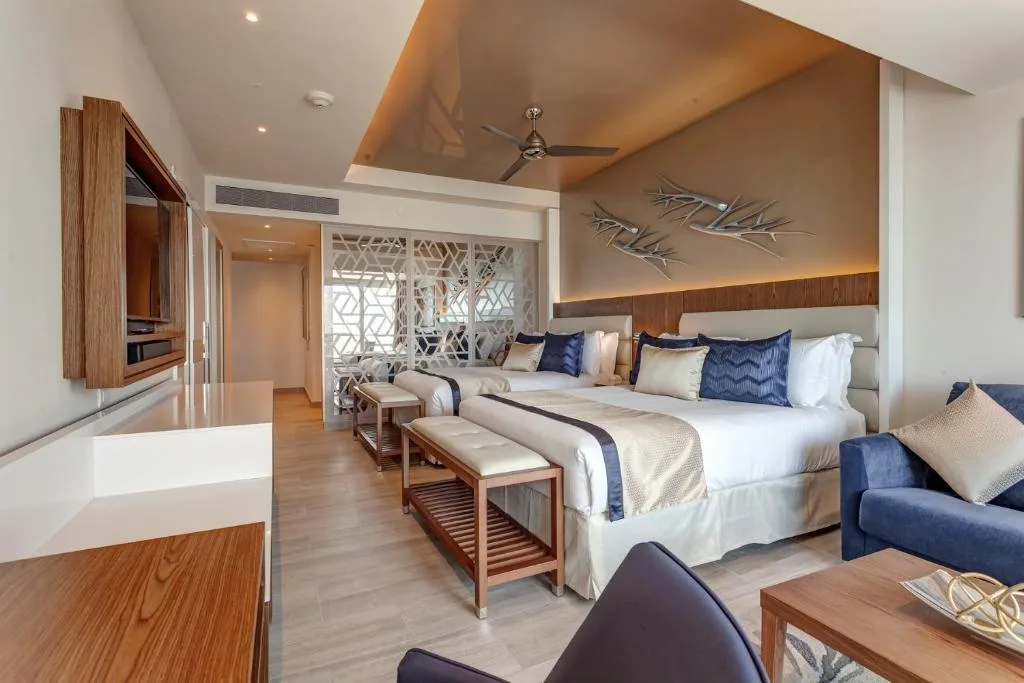 Royalton CHIC Cancun, An Autograph Collection All-Inclusive Resort: another view