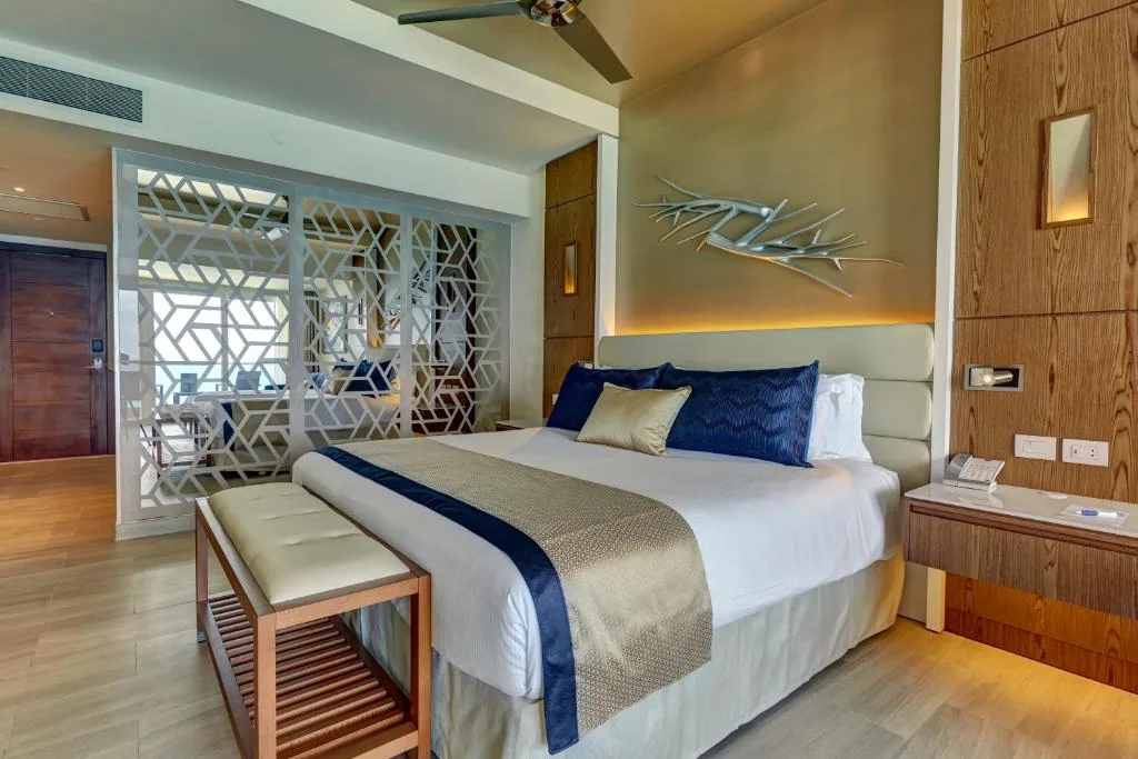 Royalton CHIC Cancun, An Autograph Collection All-Inclusive Resort: another view