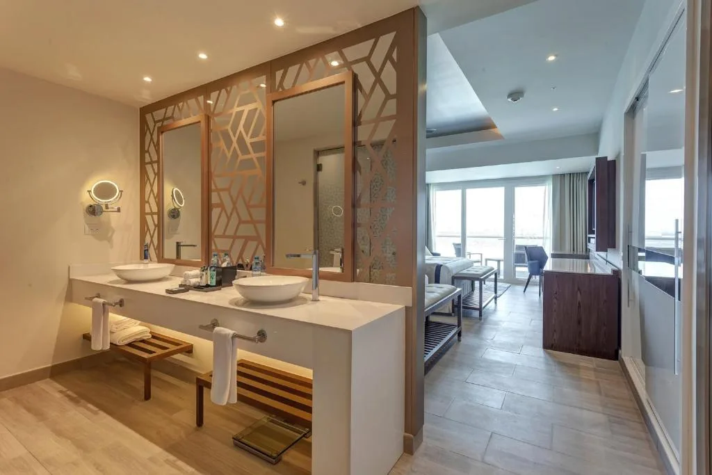 Royalton CHIC Cancun, An Autograph Collection All-Inclusive Resort: another view