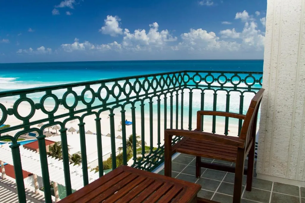 Sandos Cancún: another view