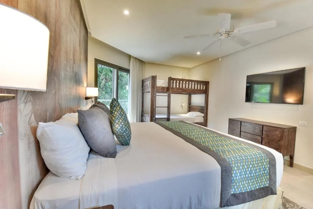 Sandos Caracol Nature Resort & Water Park: another view