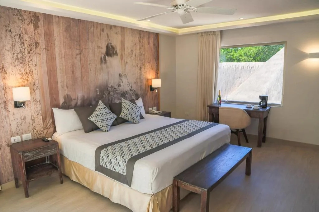 Sandos Caracol Nature Resort & Water Park: another view