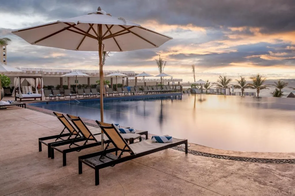 Seadust Cancun Family Resort: another view