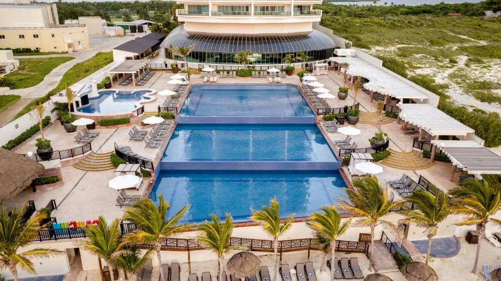 Seadust Cancun Family Resort: another view