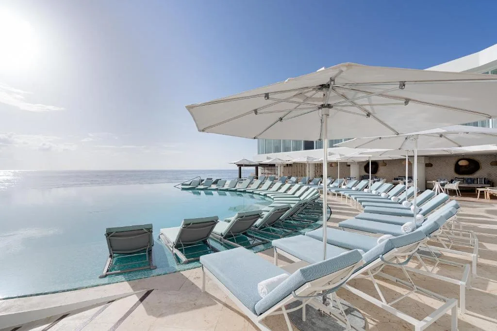 Sun Palace: another view