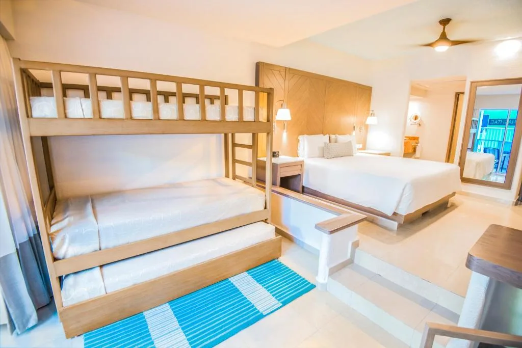 Sunscape Cancun Resort & Spa by Hyatt: another view