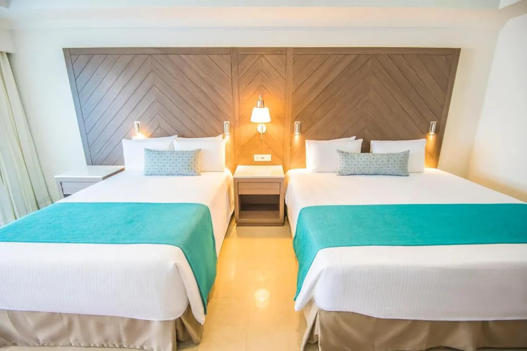Sunscape Cancun Resort & Spa by Hyatt: another view
