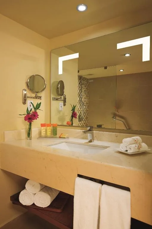 Sunscape Puerto Vallarta Resort: another view
