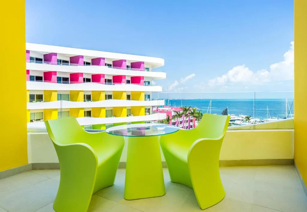 Temptation at The Tower Cancún Resort: another view