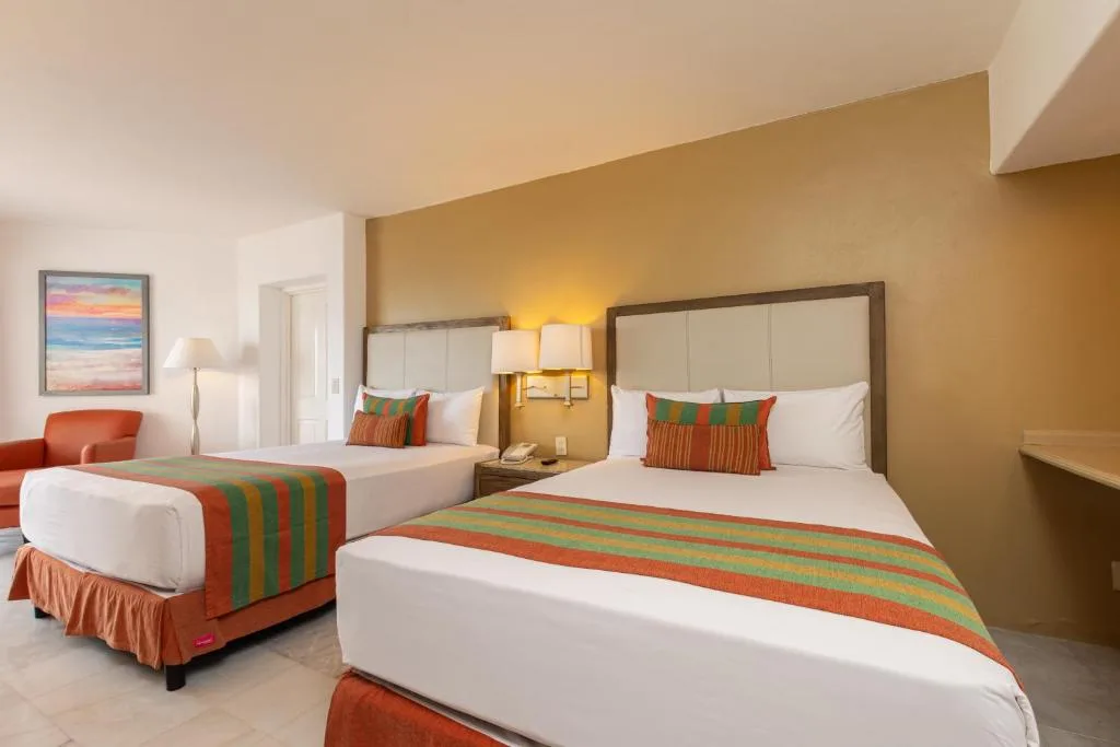 Tesoro Ixtapa: another view