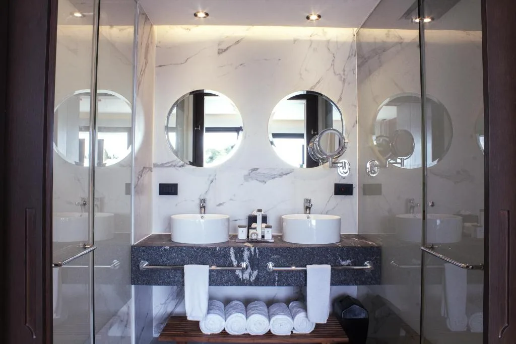 The Fives Oceanfront: another view