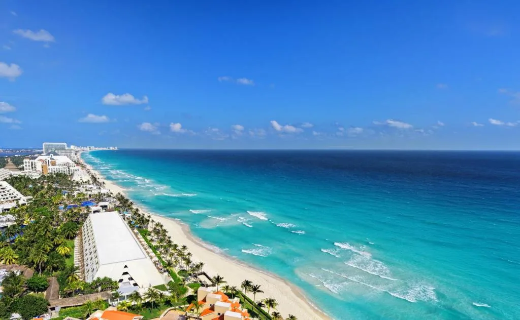 The Pyramid Cancun by Oasis: another view