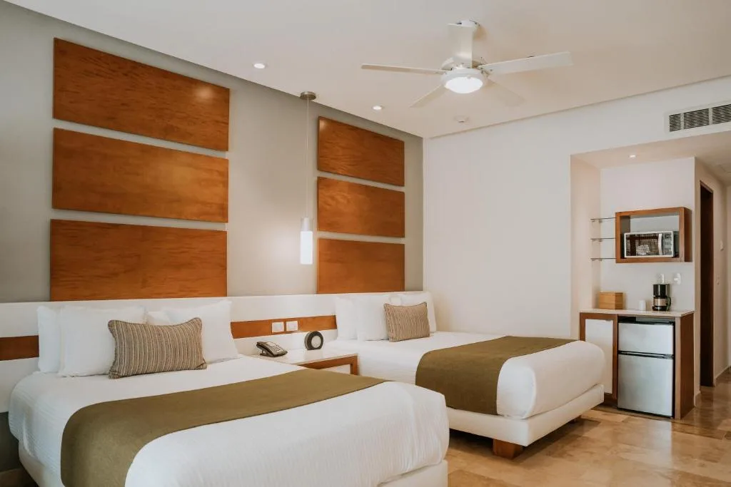 The Reef 28 Hotel & Spa: another view