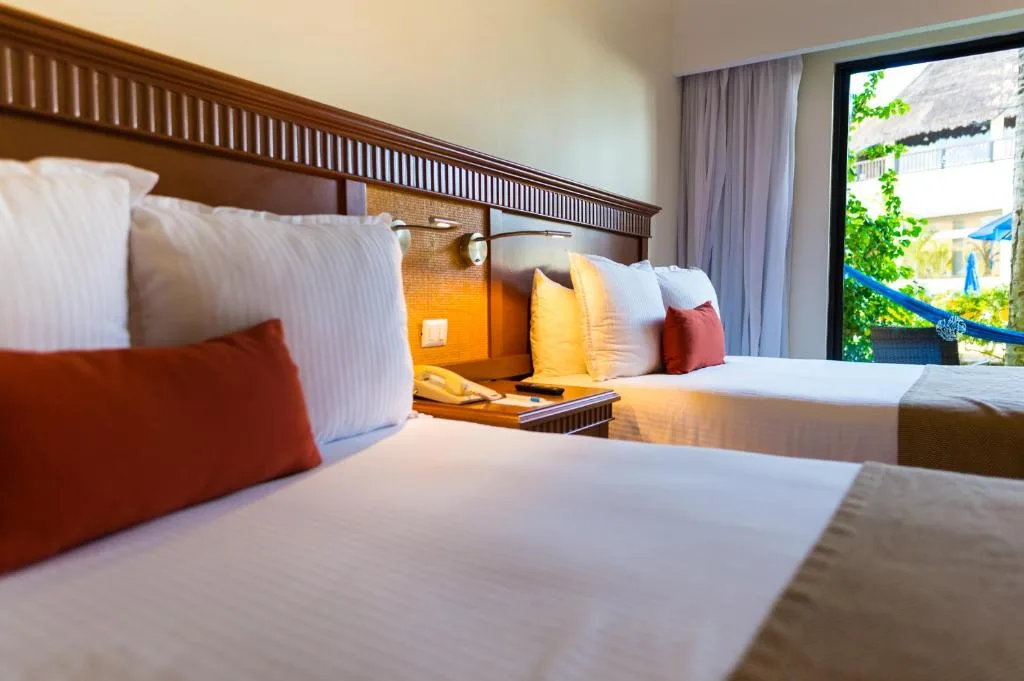The Reef Coco Beach Resort & Spa: another view