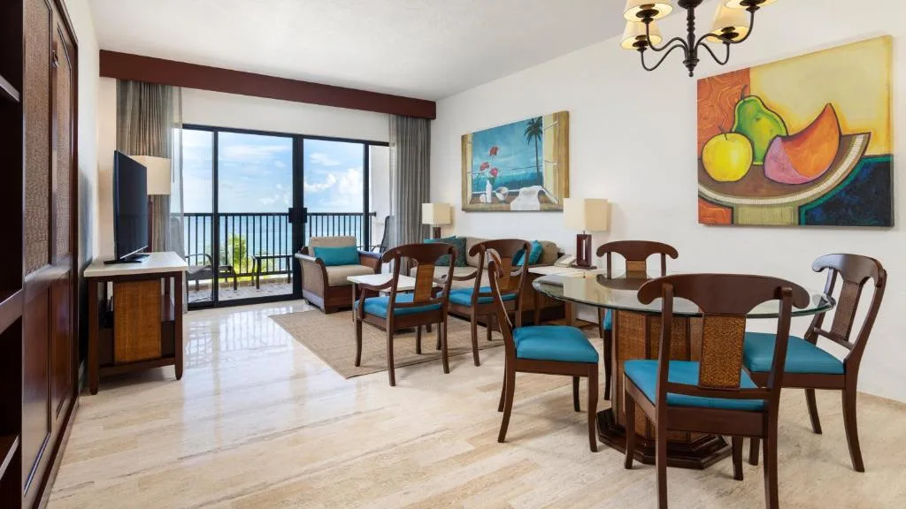 Holiday Inn Club Vacations The Royal Cancun: another view