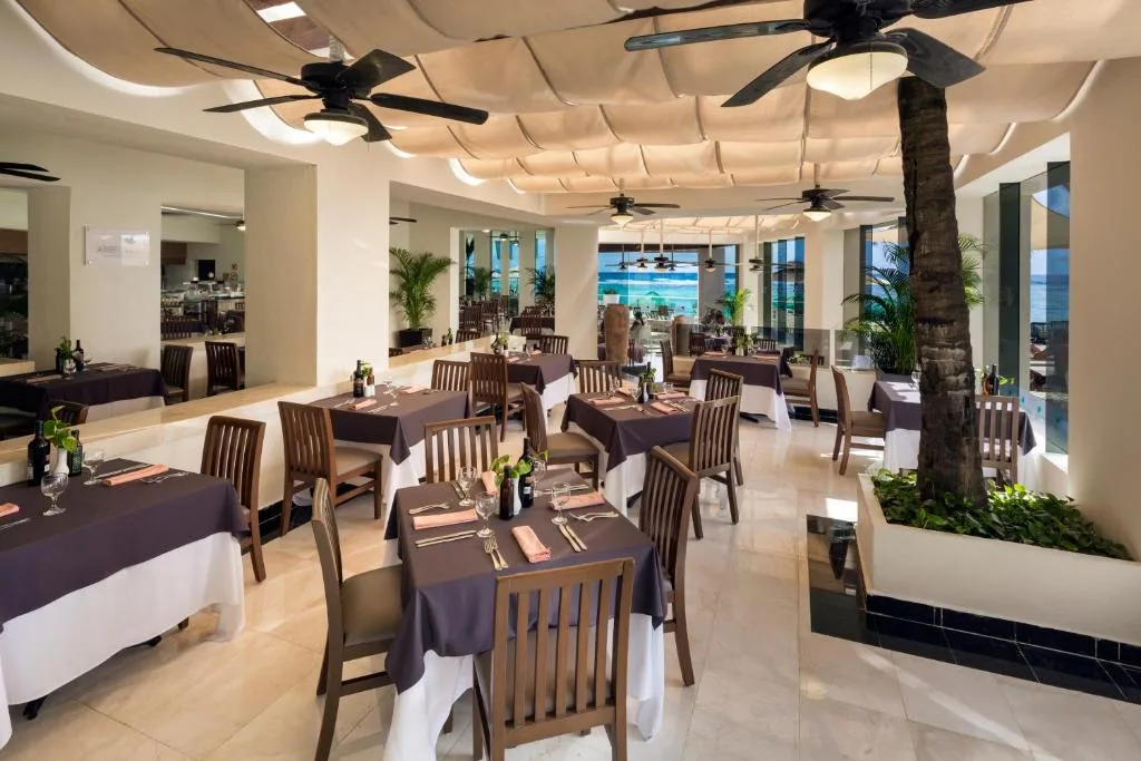 The Sens Riviera by Oasis: another view