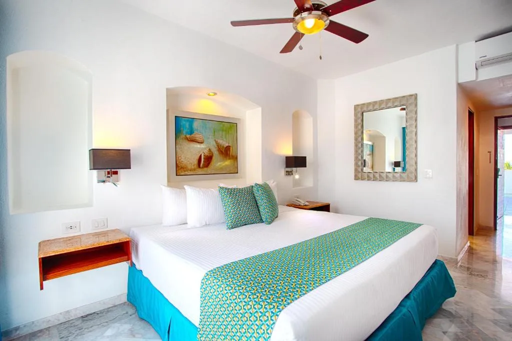 Vamar Vallarta Marina & Beach Resort: another view