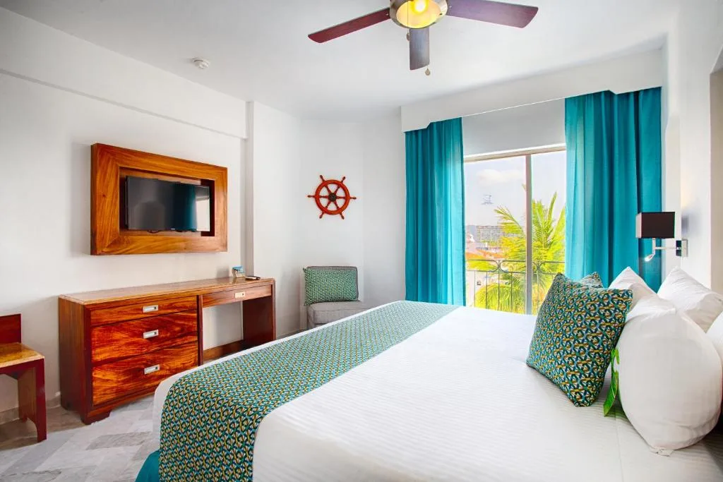 Vamar Vallarta Marina & Beach Resort: another view