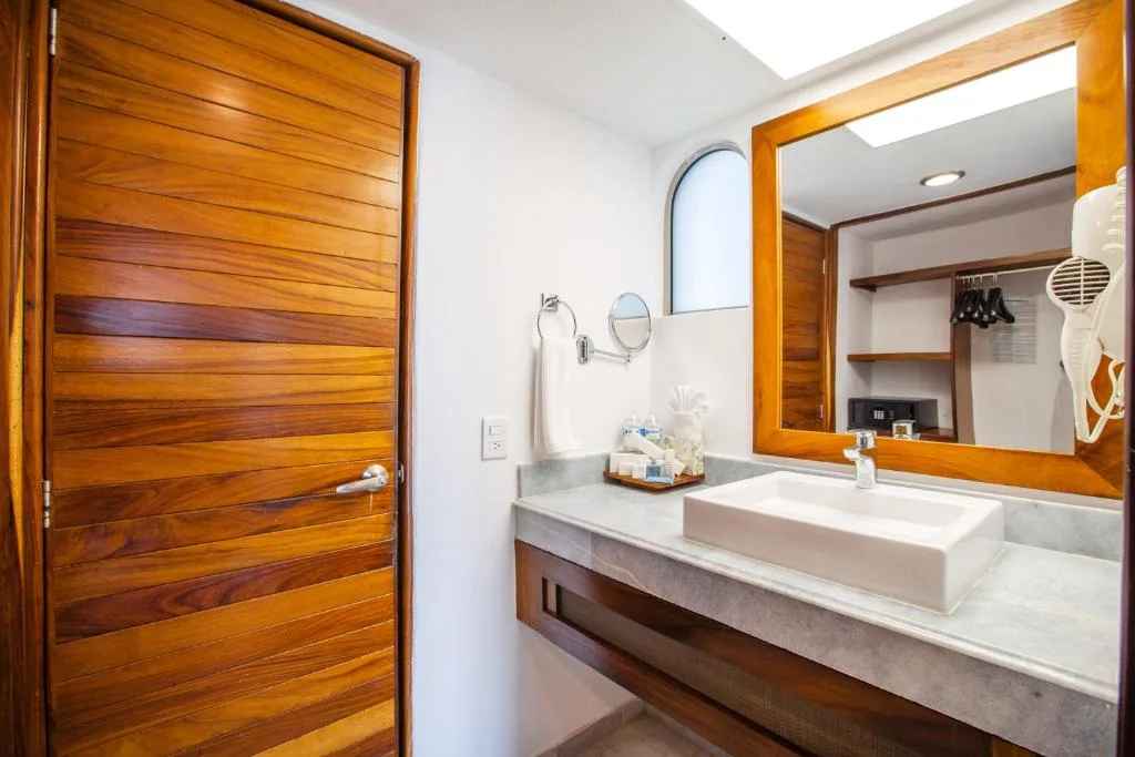 Vamar Vallarta Marina & Beach Resort: another view