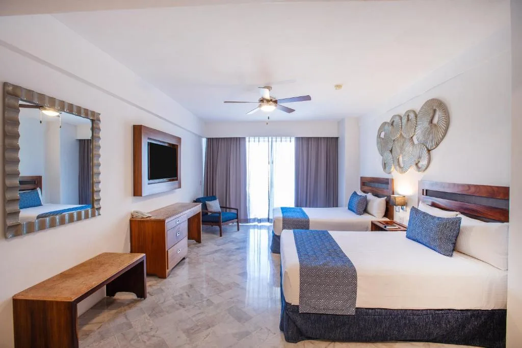 Vamar Vallarta Marina & Beach Resort: another view