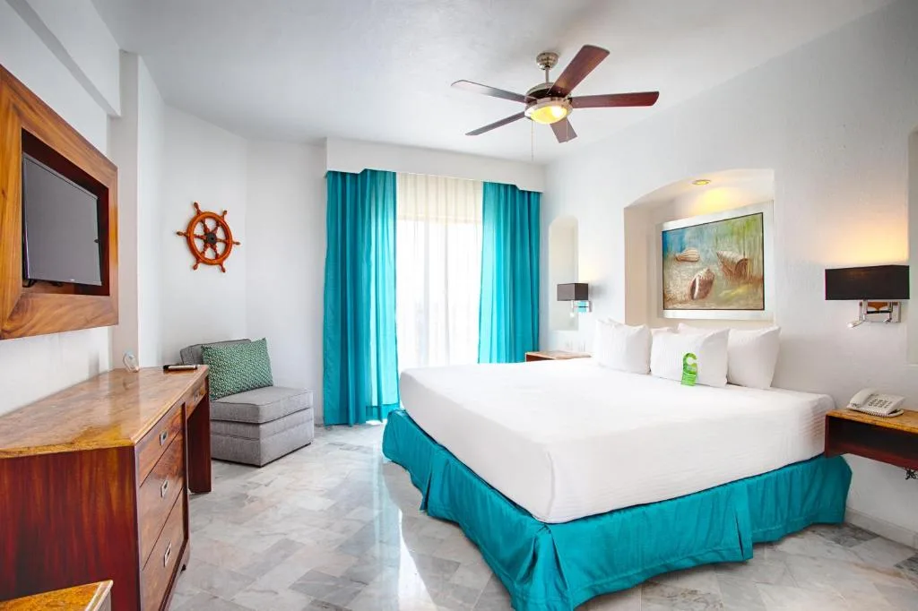 Vamar Vallarta Marina & Beach Resort: another view