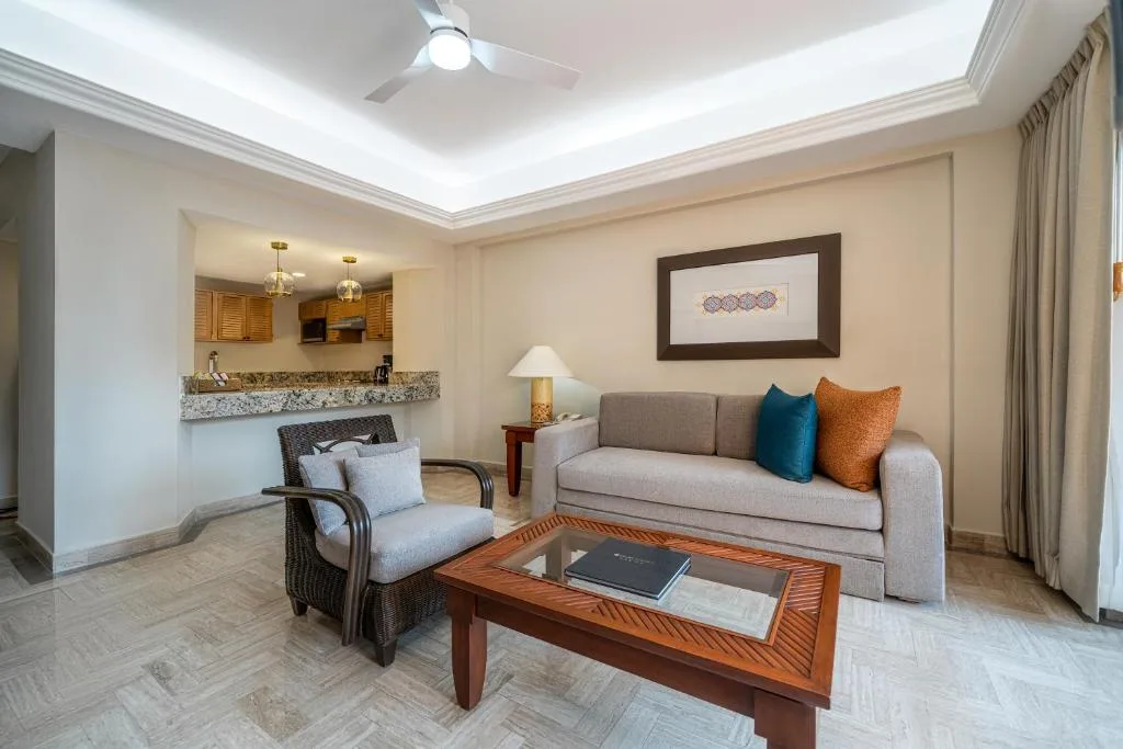 Velas Vallarta Suite Resort: another view
