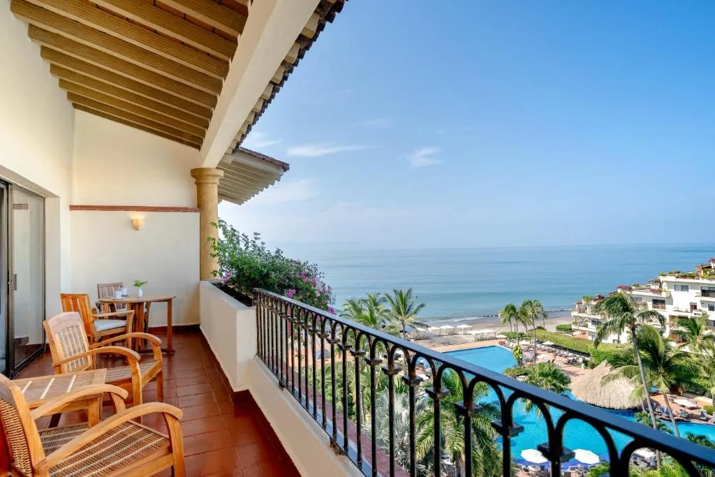 Velas Vallarta Suite Resort: another view