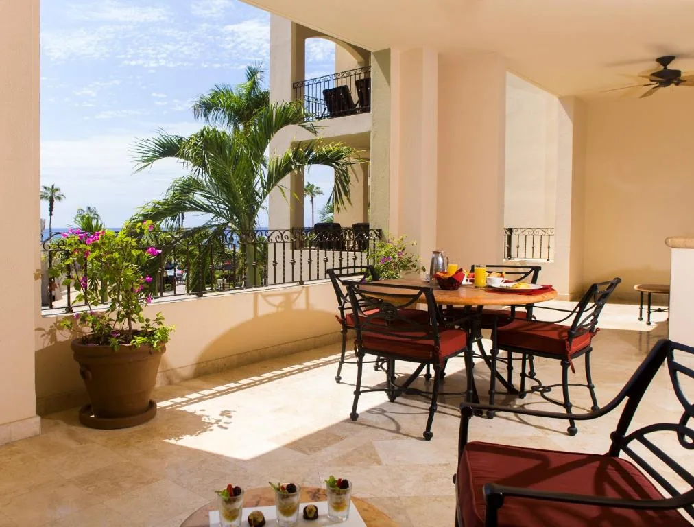 Villa la Estancia Beach Resort & Spa: another view
